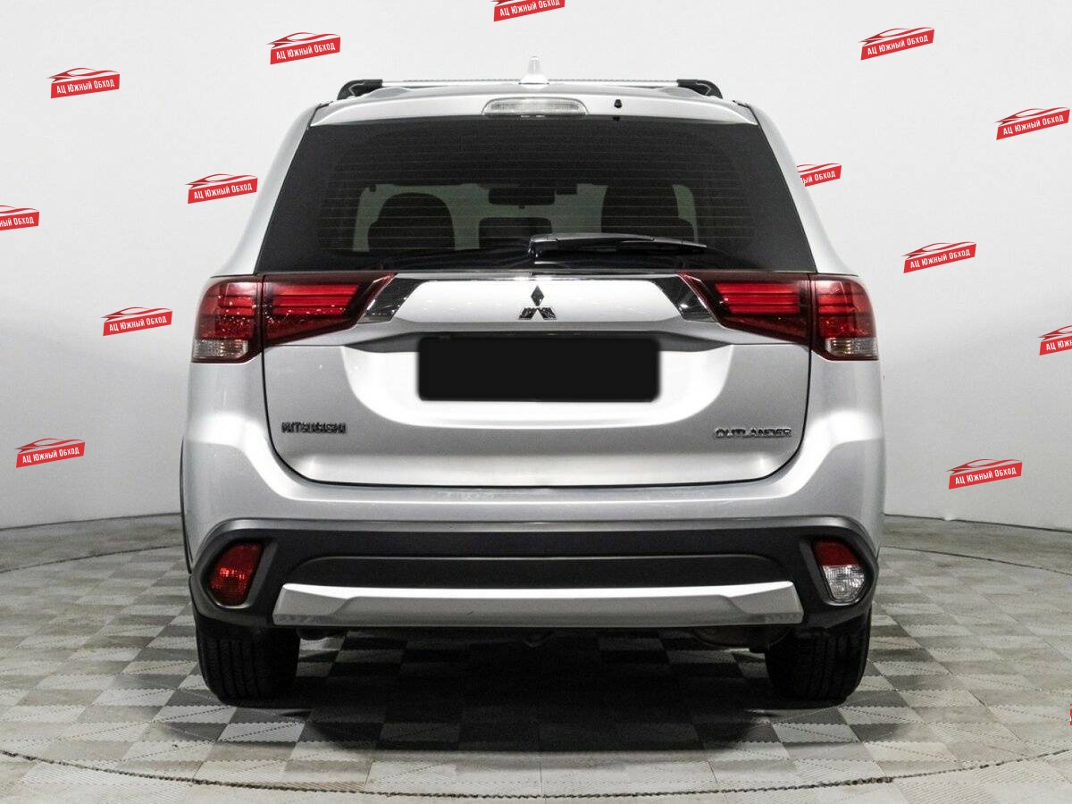 Купить Mitsubishi Outlander с пробегом. Фото: #5