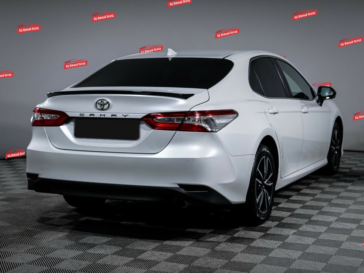 Купить Toyota Camry с пробегом. Фото: #3