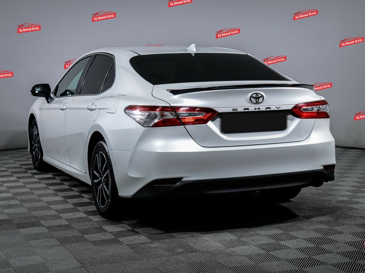 Купить Toyota Camry с пробегом. Фото: #5