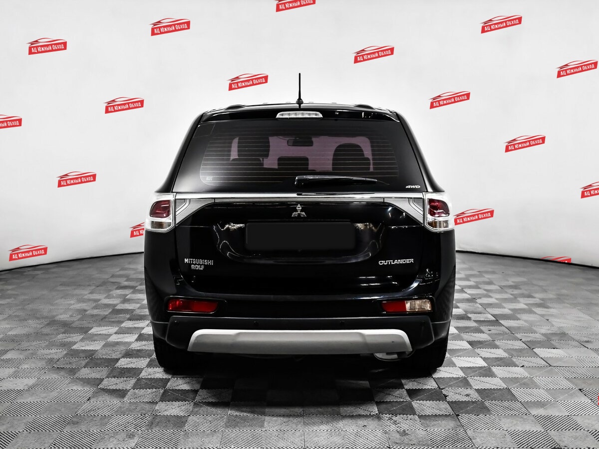 Купить Mitsubishi Outlander с пробегом. Фото: #4
