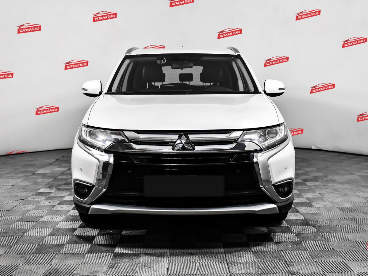 Купить Mitsubishi Outlander с пробегом. Фото: #1