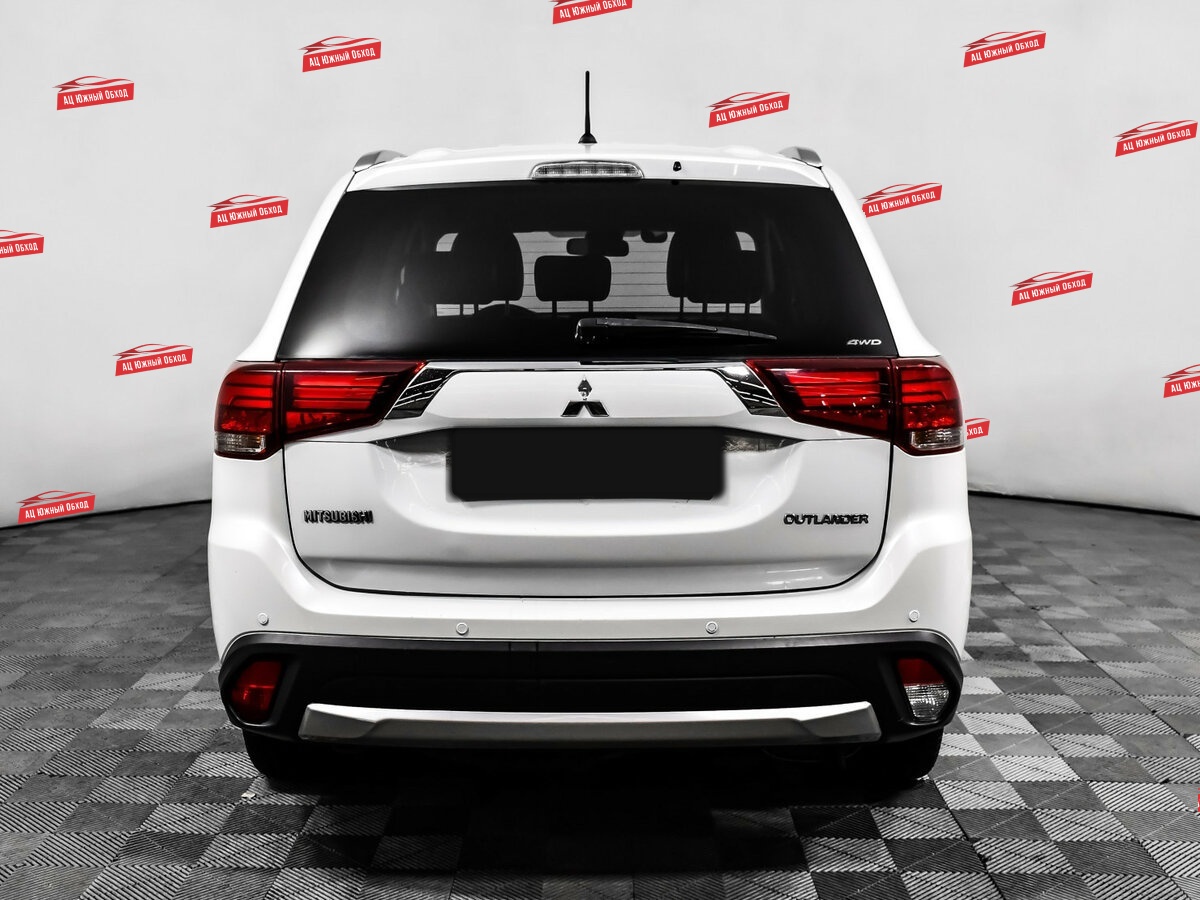 Купить Mitsubishi Outlander с пробегом. Фото: #5