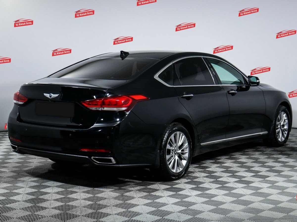 Купить Hyundai Genesis с пробегом. Фото: #3