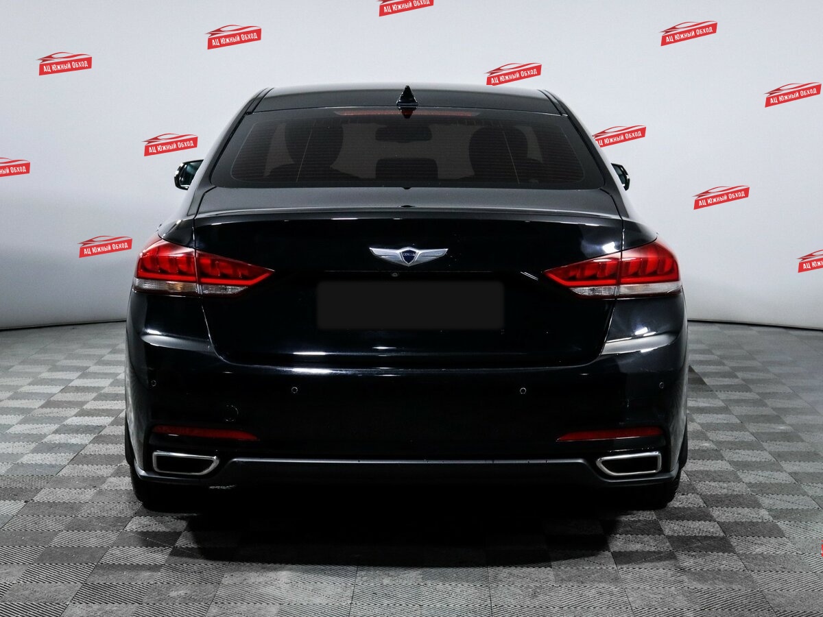 Купить Hyundai Genesis с пробегом. Фото: #4