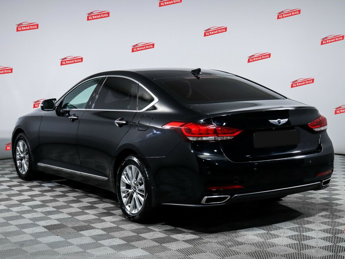 Купить Hyundai Genesis с пробегом. Фото: #5