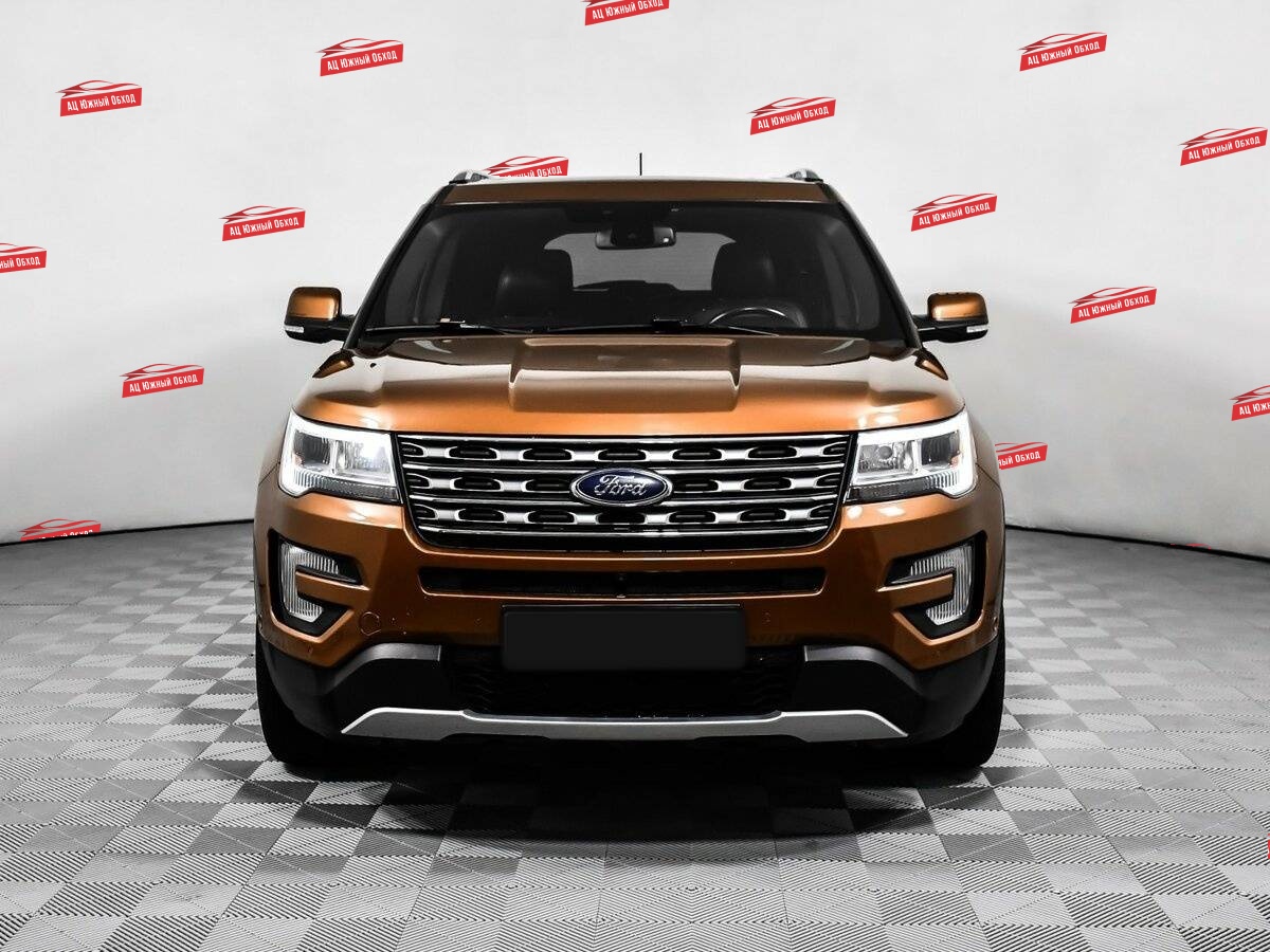 Купить Ford Explorer с пробегом. Фото: #1