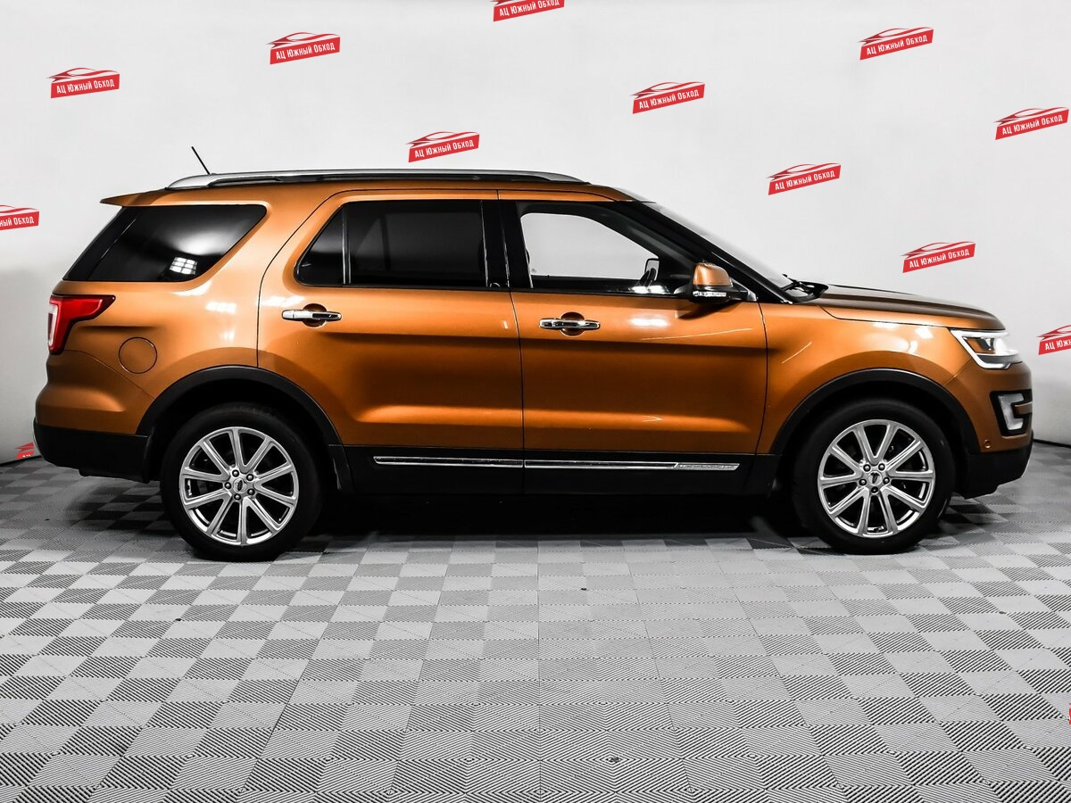 Купить Ford Explorer с пробегом. Фото: #3