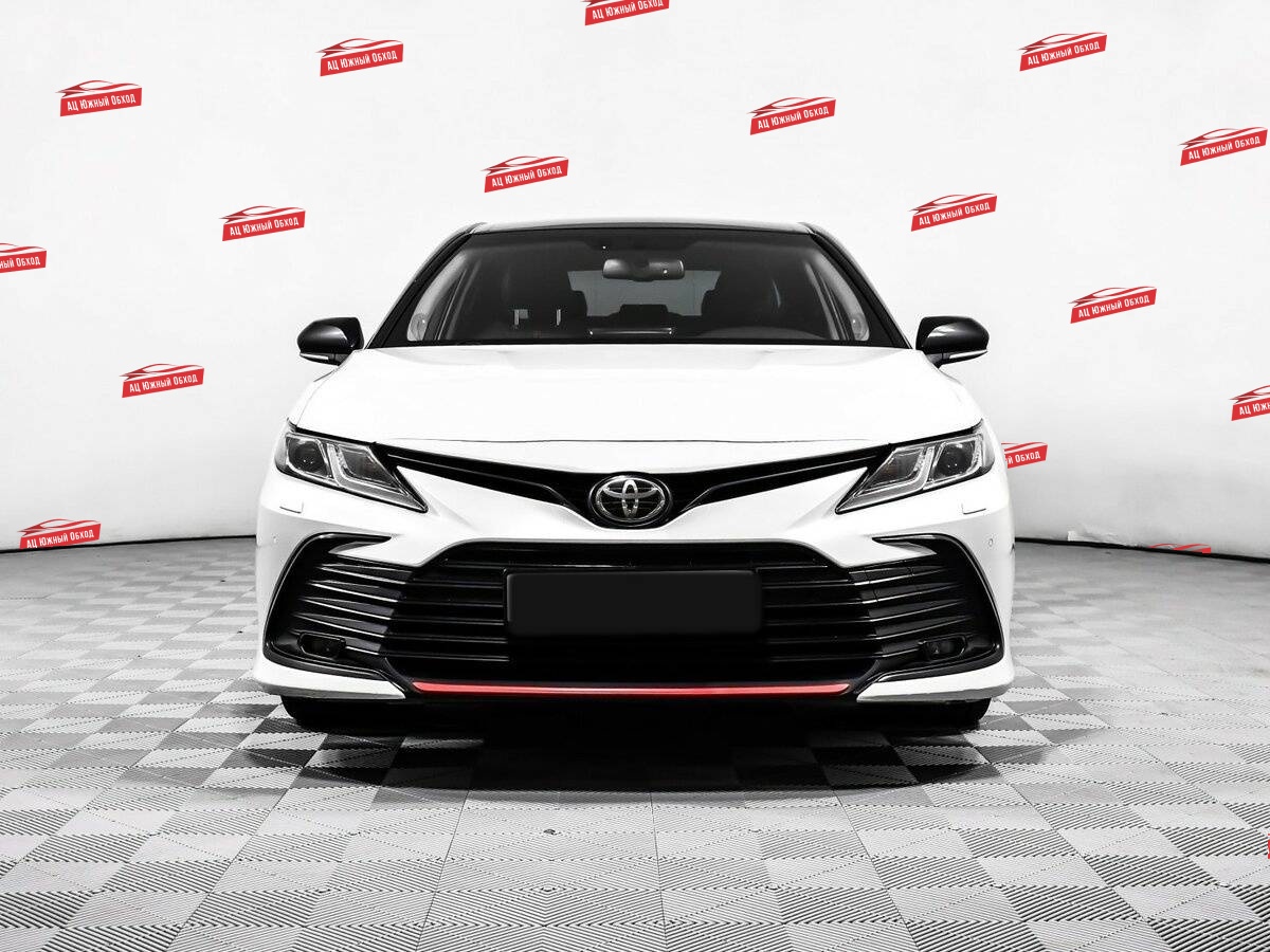 Купить Toyota Camry с пробегом. Фото: #1