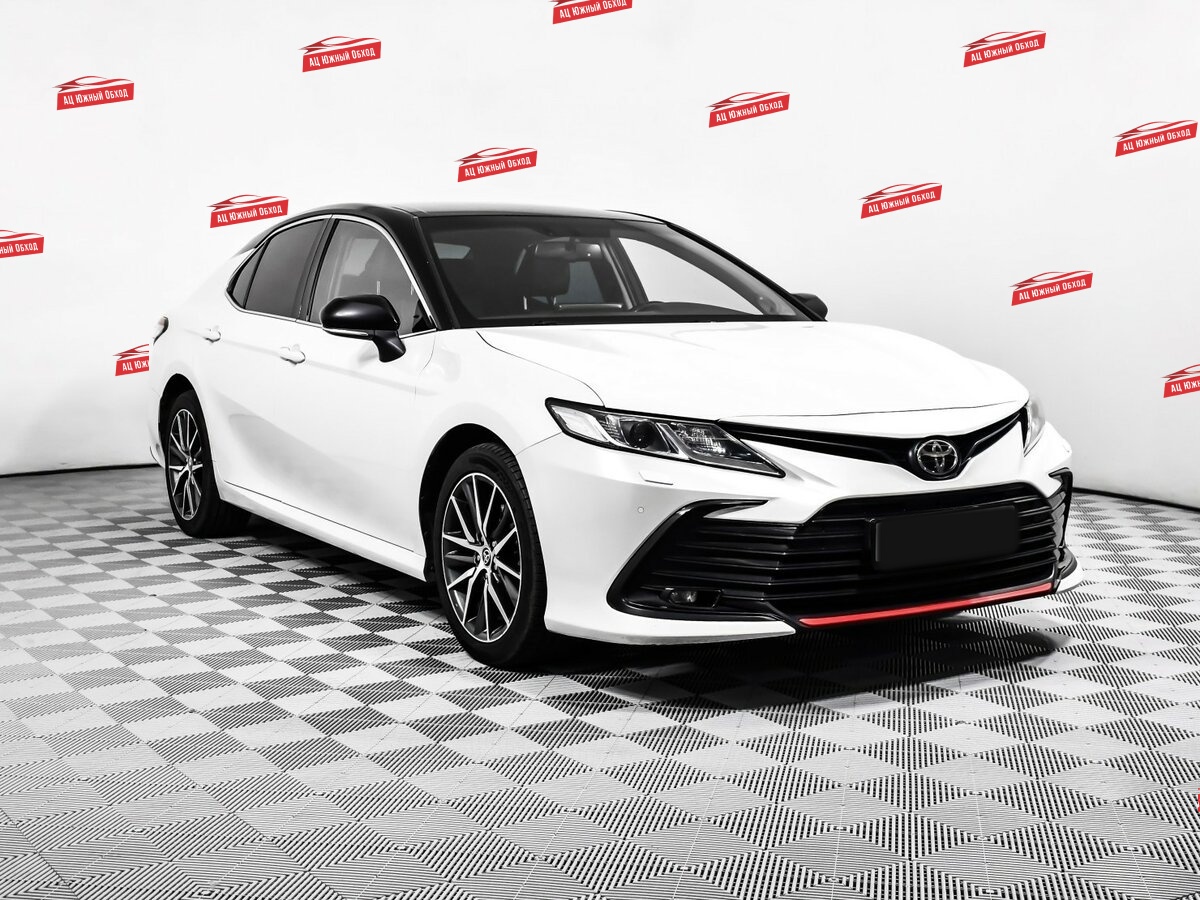 Купить Toyota Camry с пробегом. Фото: #2