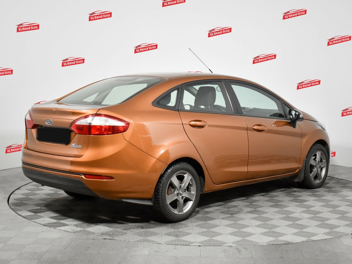 Купить Ford Fiesta с пробегом. Фото: #4
