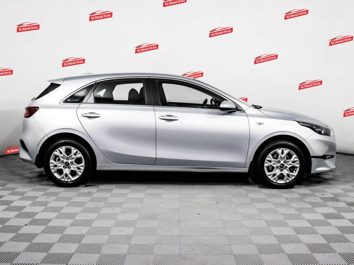Купить Kia Ceed с пробегом. Фото: #3