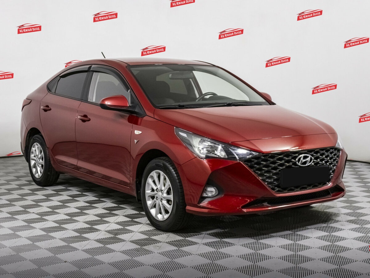 Купить Hyundai Solaris с пробегом. Фото: #2