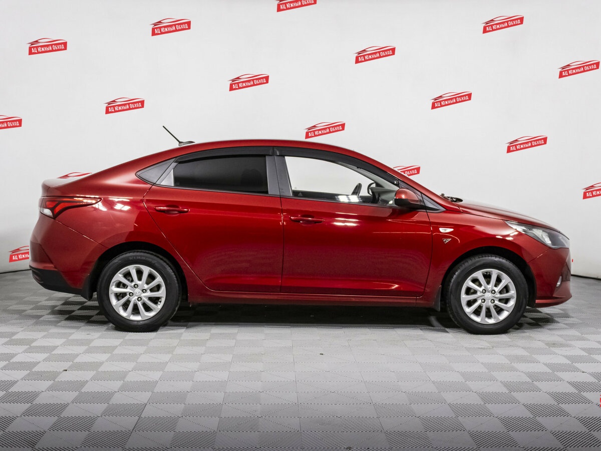 Купить Hyundai Solaris с пробегом. Фото: #3