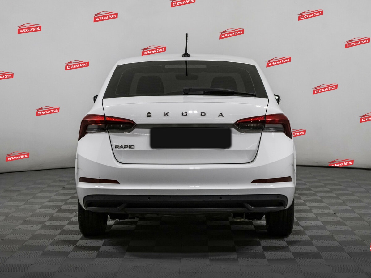 Купить Skoda Rapid с пробегом. Фото: #4
