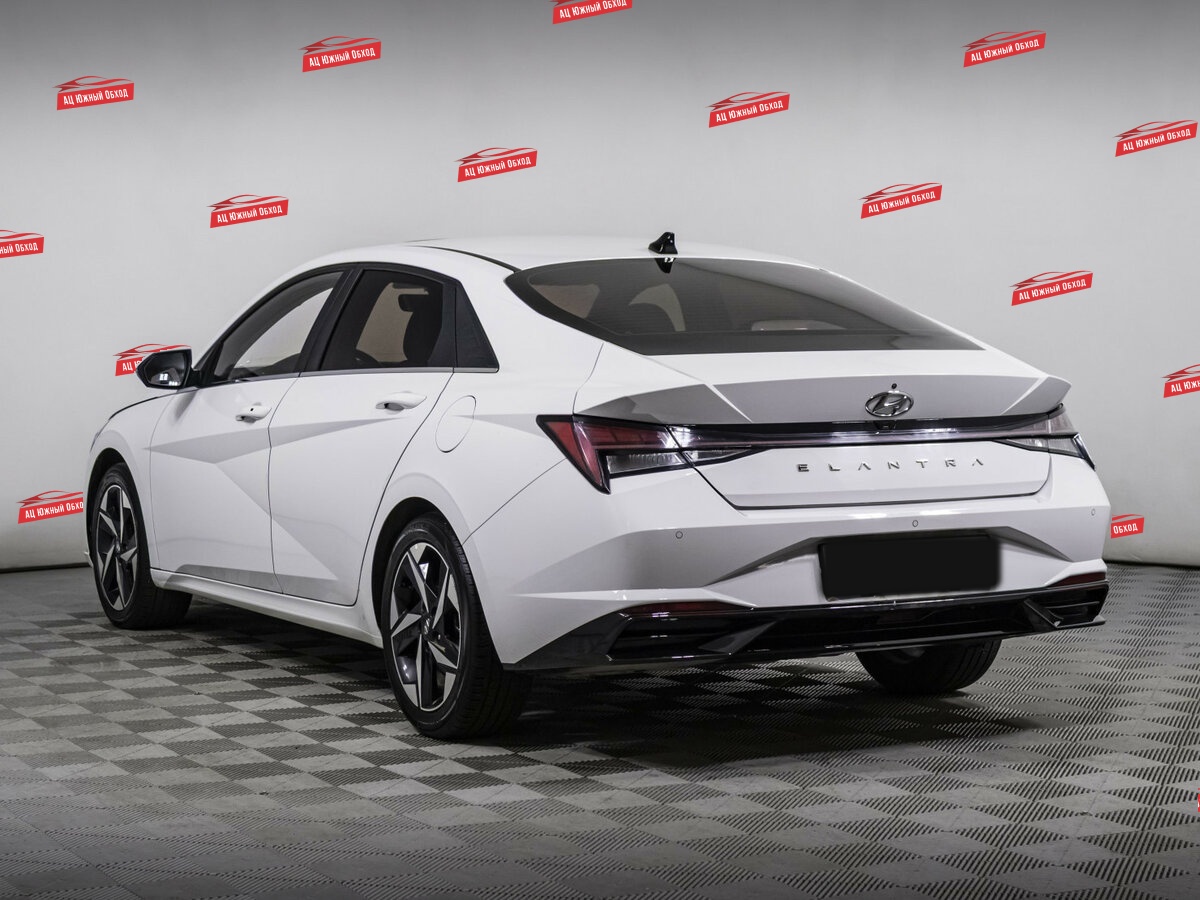 Купить Hyundai Elantra с пробегом. Фото: #5