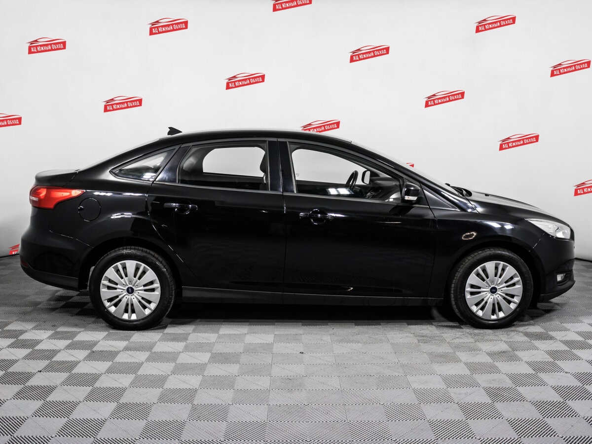 Купить Ford Focus с пробегом. Фото: #3
