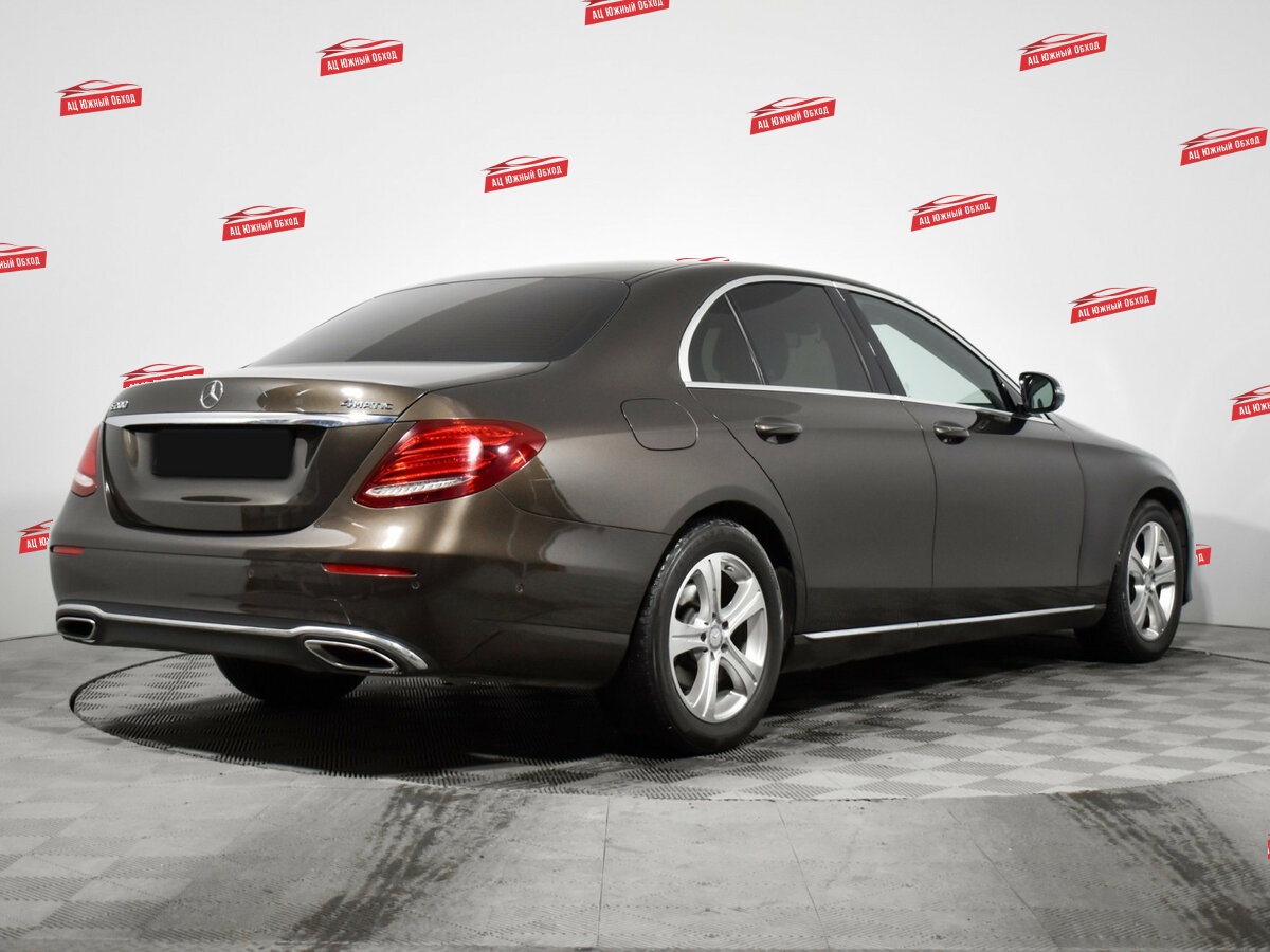Купить Mercedes-Benz E-Класс с пробегом. Фото: #3