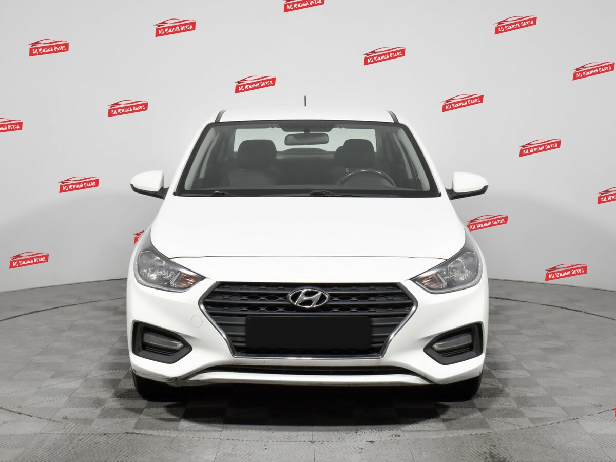 Купить Hyundai Solaris с пробегом. Фото: #1