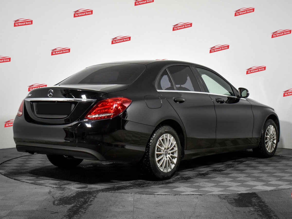 Купить Mercedes-Benz C-Класс с пробегом. Фото: #3