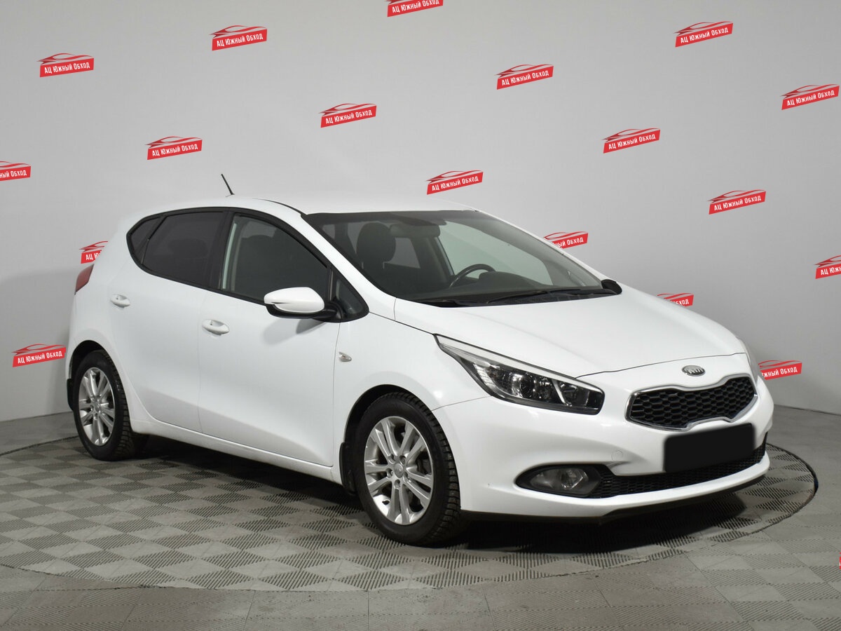 Купить Kia Ceed с пробегом. Фото: #2