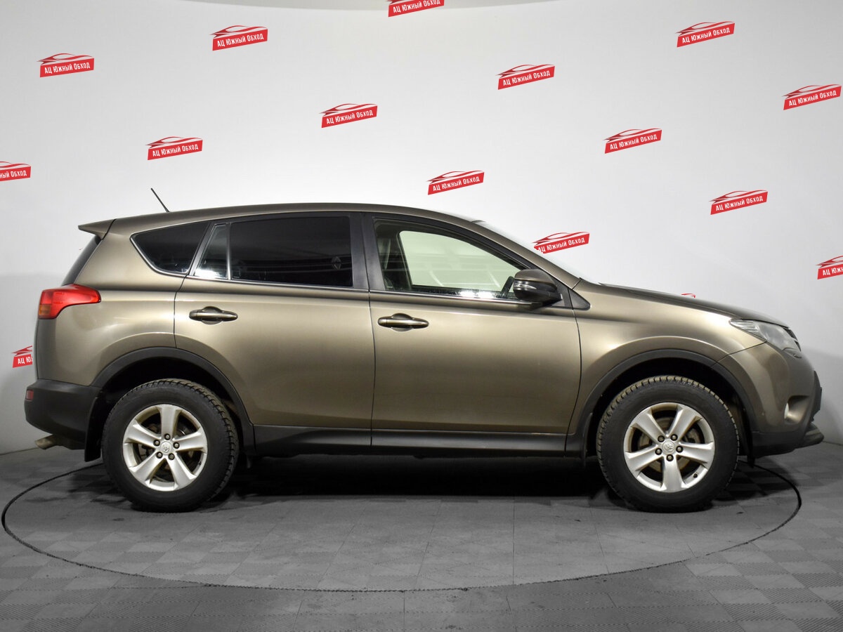 Купить Toyota RAV4 с пробегом. Фото: #3