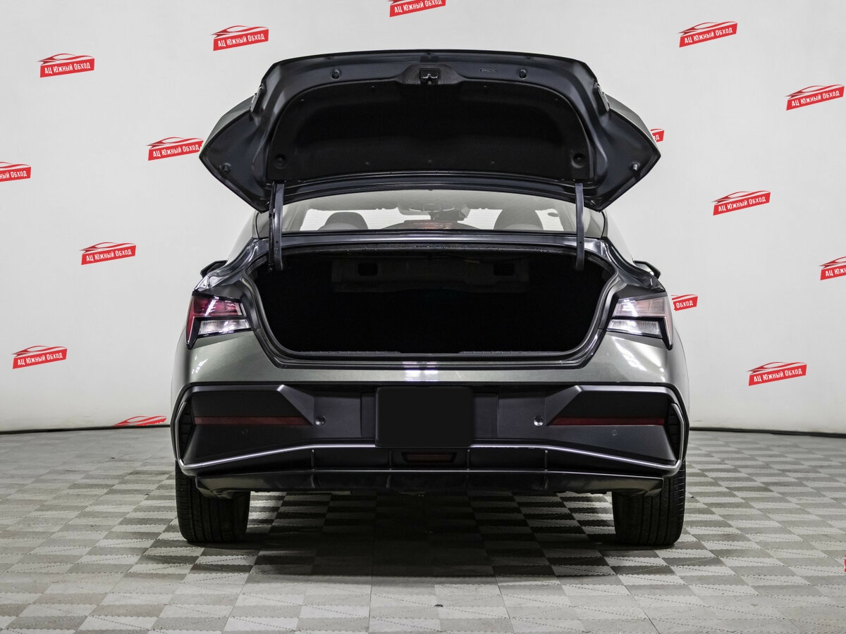 Купить Hyundai Elantra с пробегом. Фото: #16