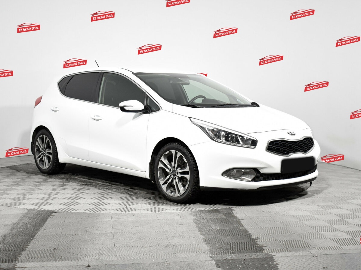 Купить Kia Ceed с пробегом. Фото: #2