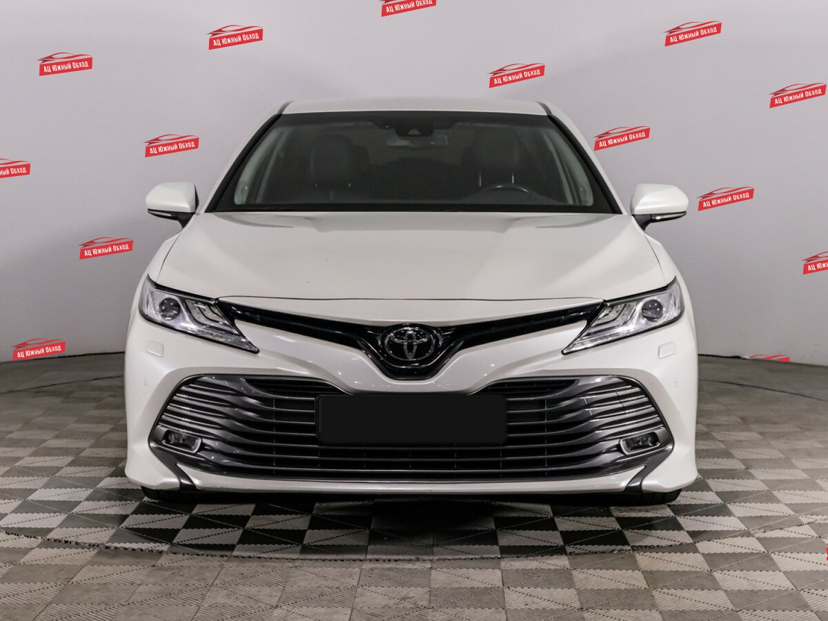 Купить Toyota Camry с пробегом. Фото: #1
