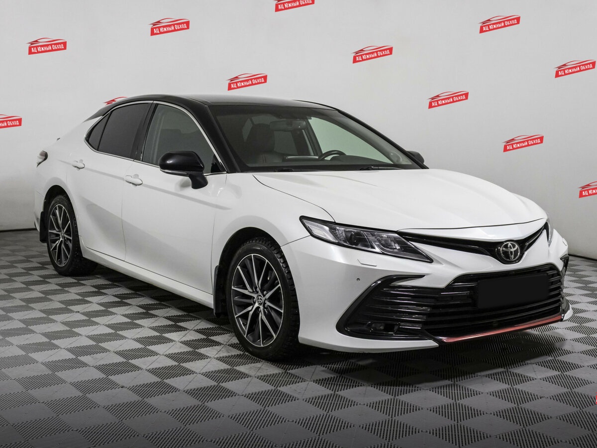 Купить Toyota Camry с пробегом. Фото: #2