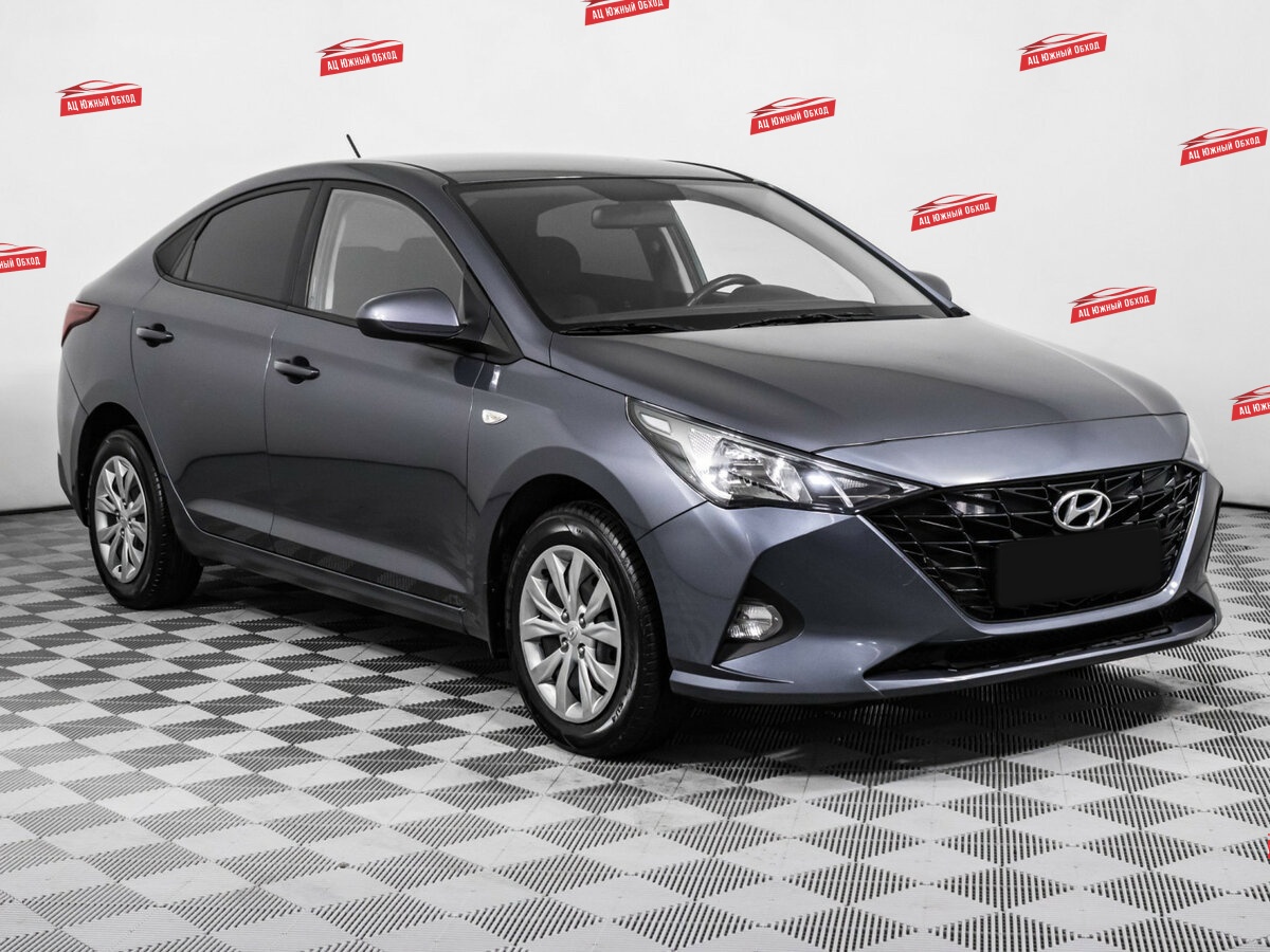 Купить Hyundai Solaris с пробегом. Фото: #2