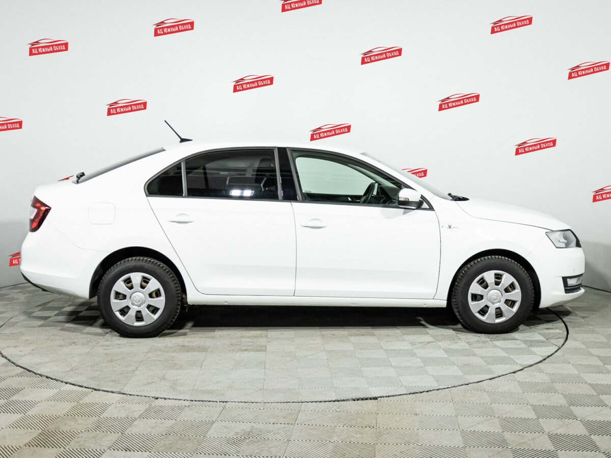 Купить Skoda Rapid с пробегом. Фото: #3