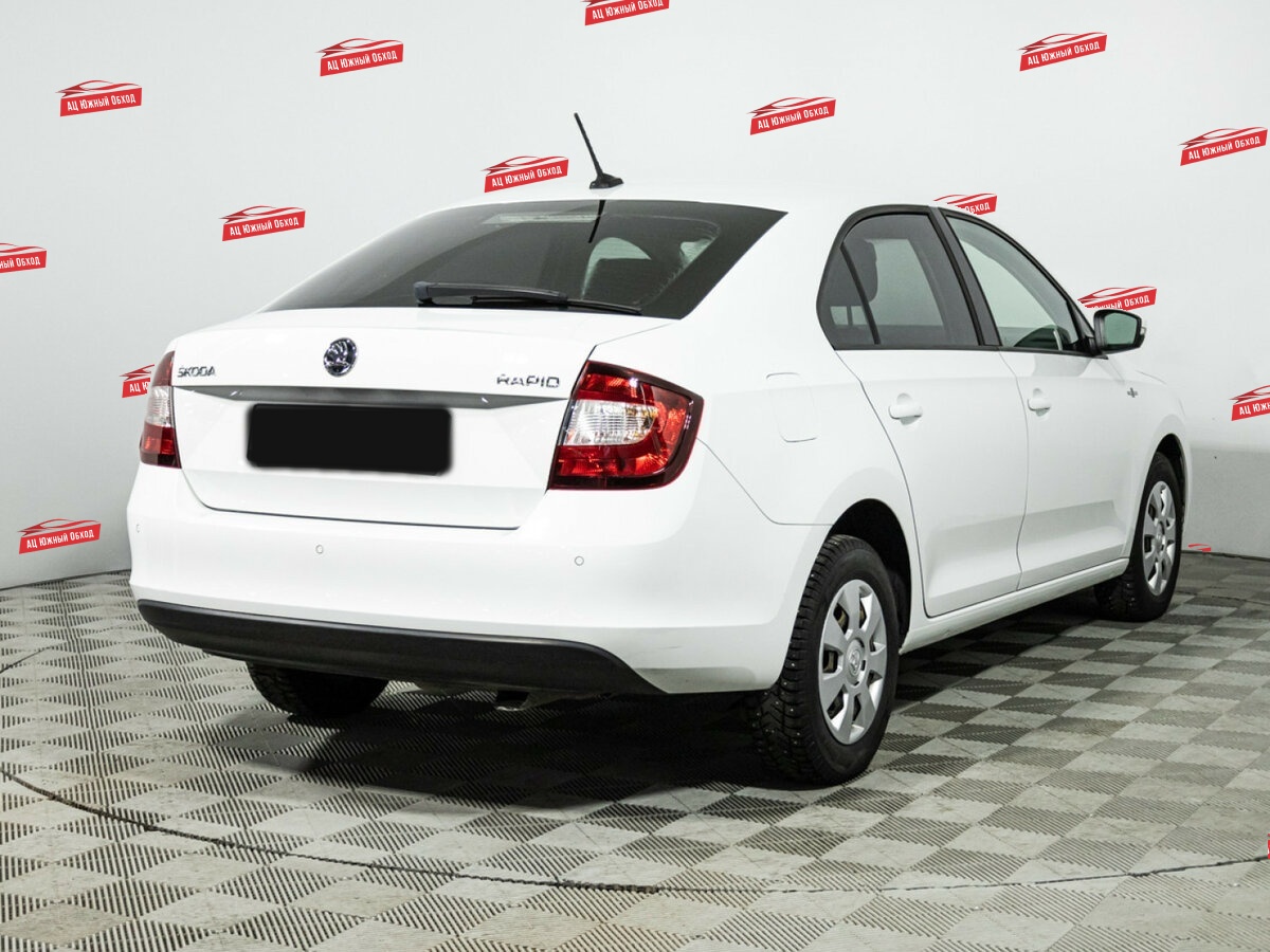 Купить Skoda Rapid с пробегом. Фото: #4