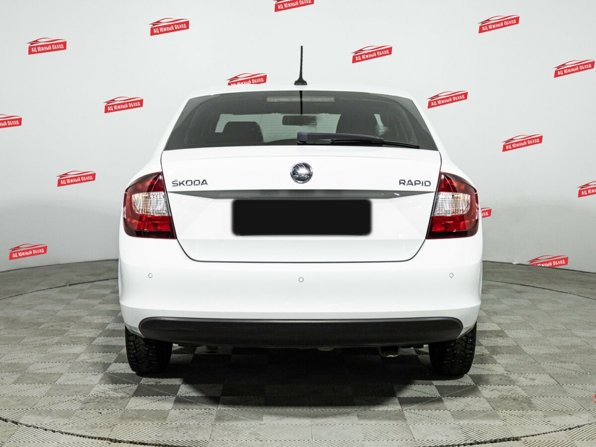 Купить Skoda Rapid с пробегом. Фото: #5