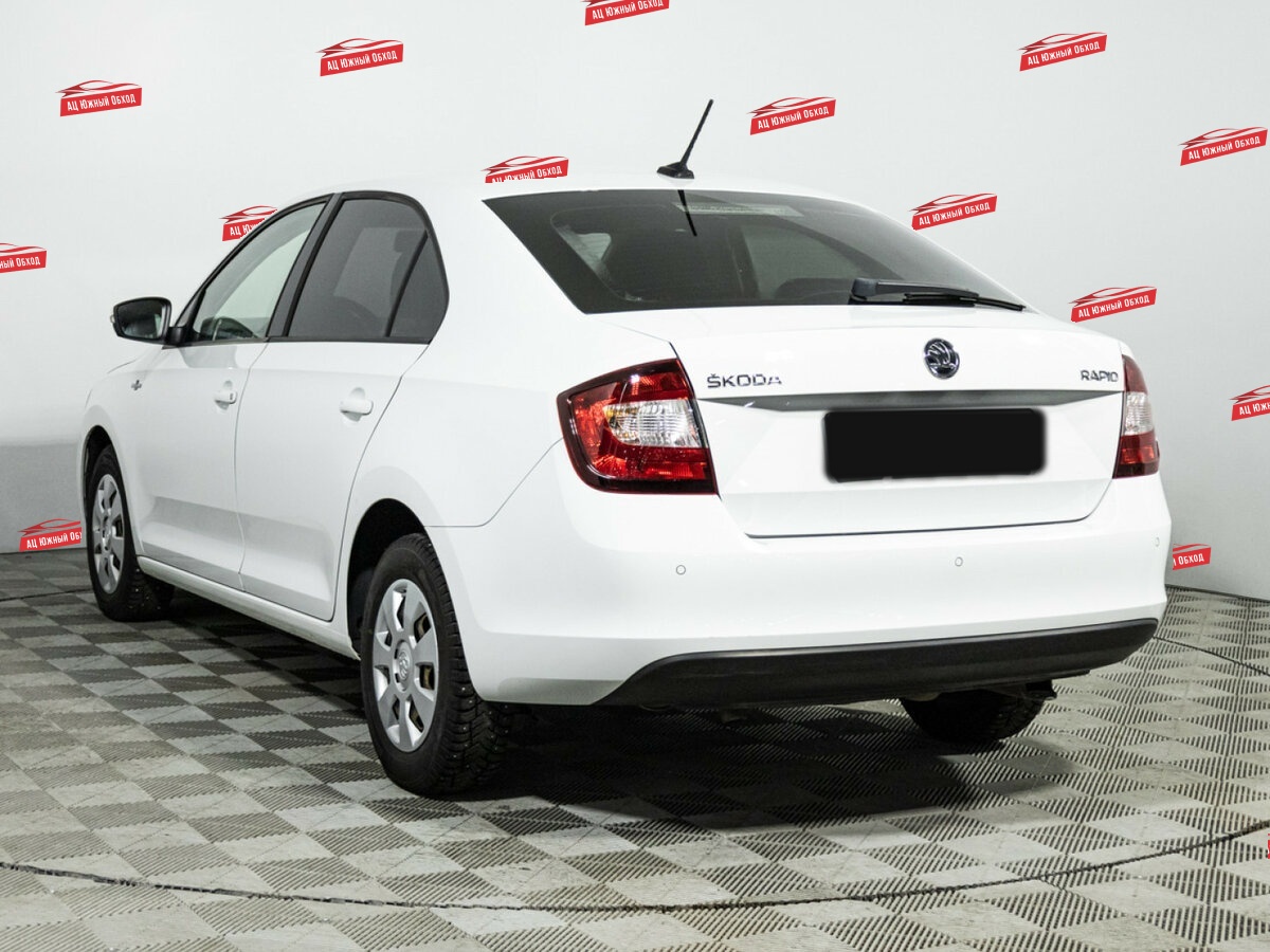 Купить Skoda Rapid с пробегом. Фото: #6