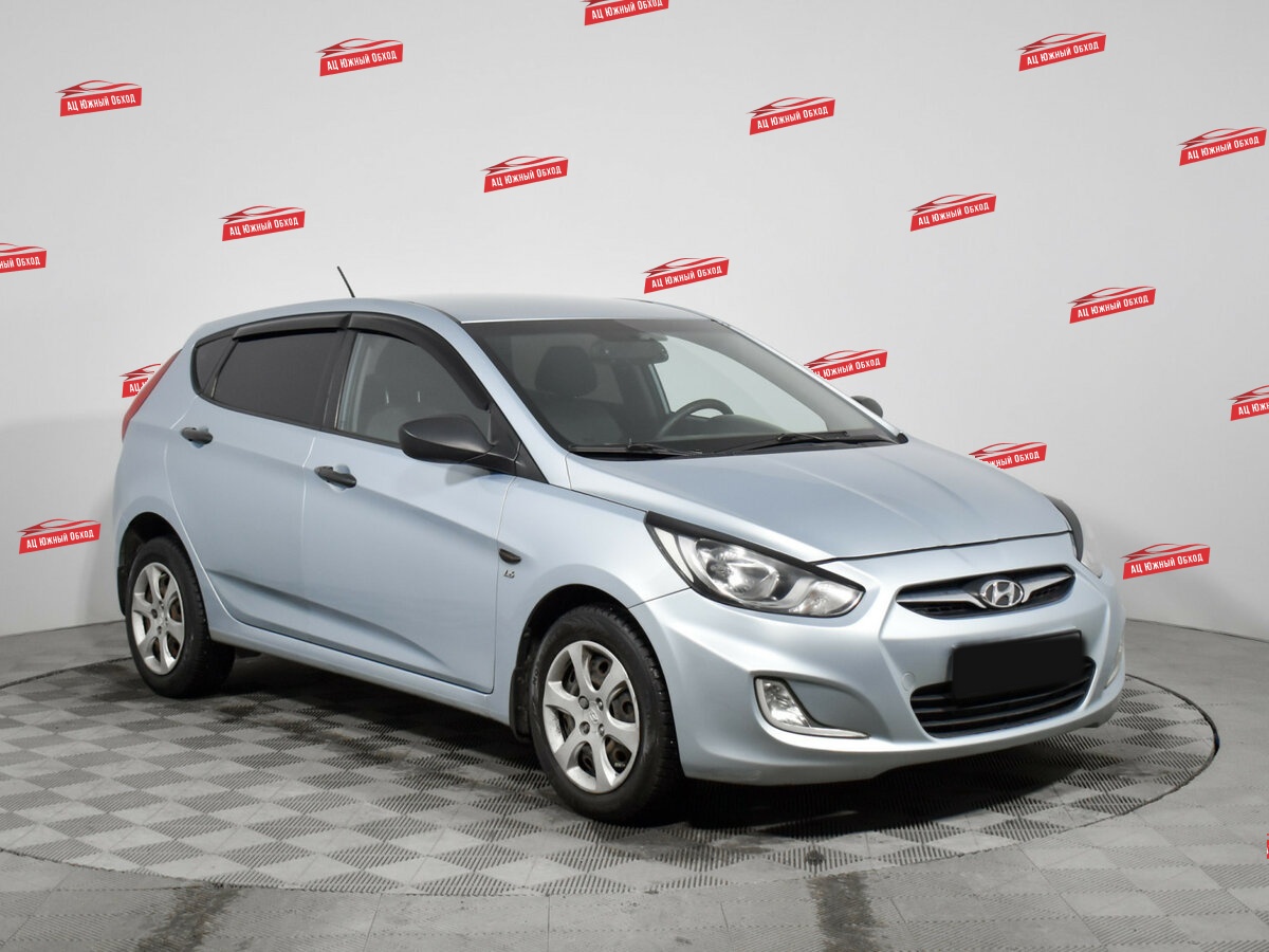 Купить Hyundai Solaris с пробегом. Фото: #2