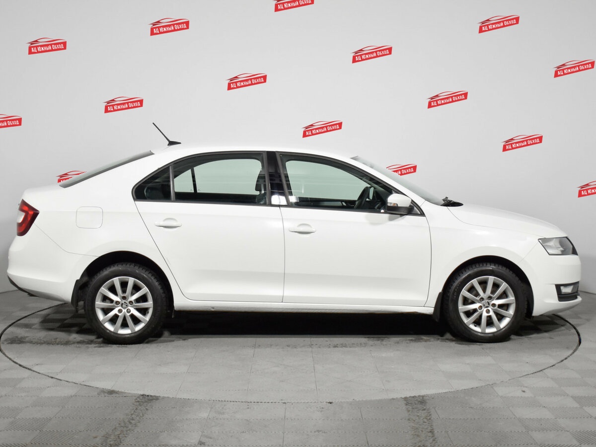 Купить Skoda Rapid с пробегом. Фото: #3