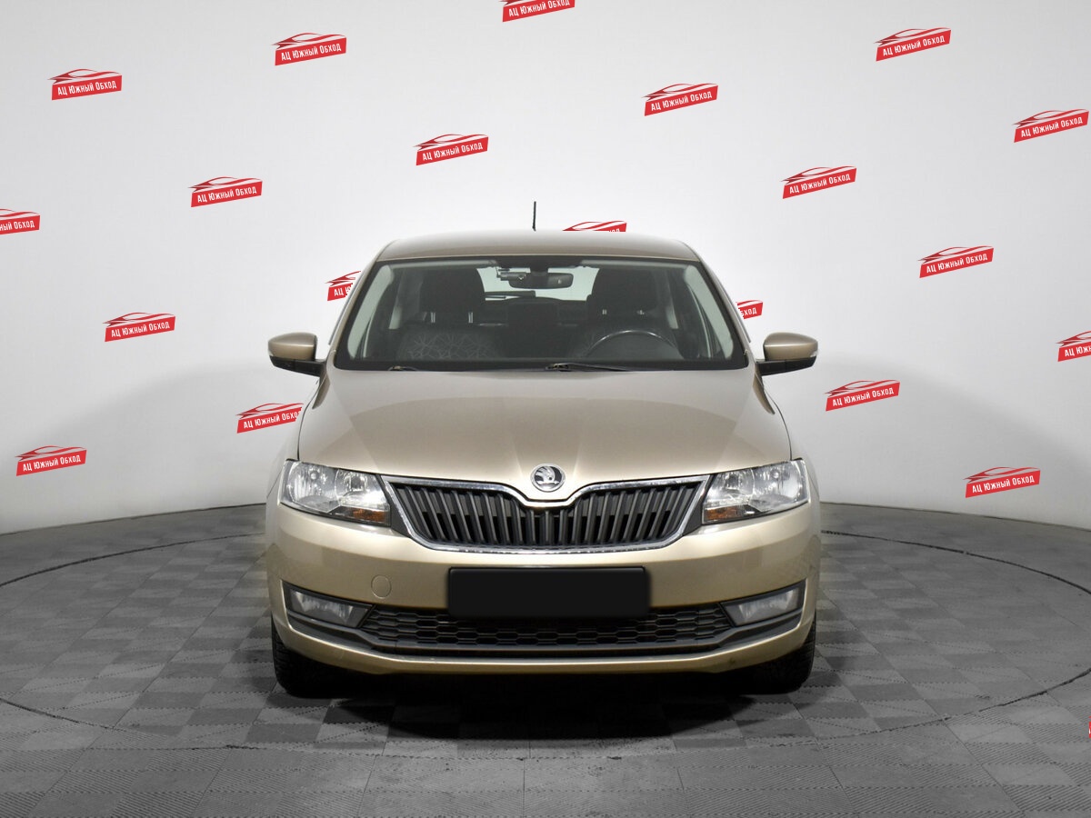 Купить Skoda Rapid с пробегом. Фото: #1
