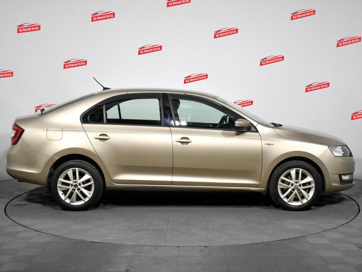 Купить Skoda Rapid с пробегом. Фото: #3