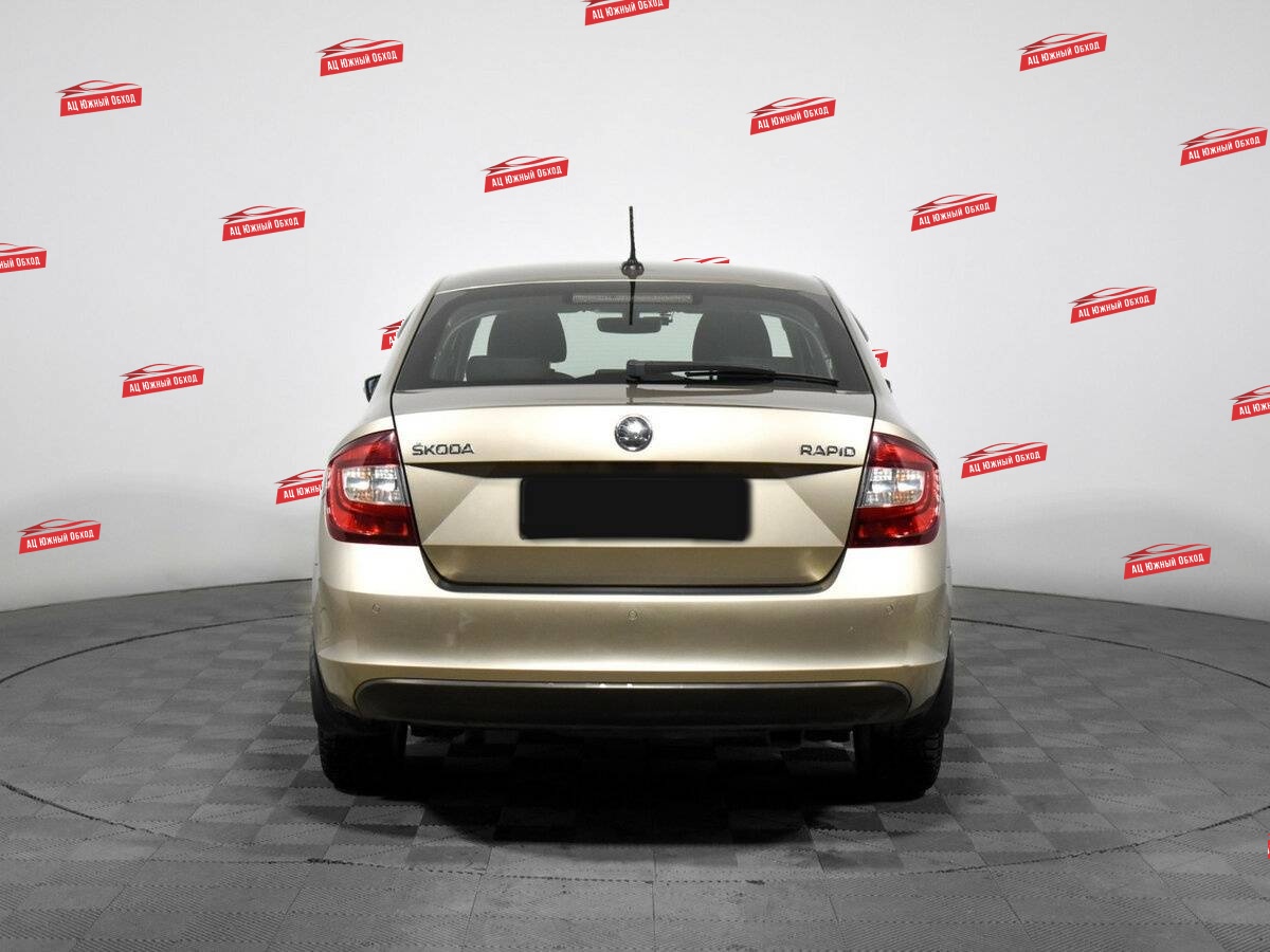 Купить Skoda Rapid с пробегом. Фото: #5