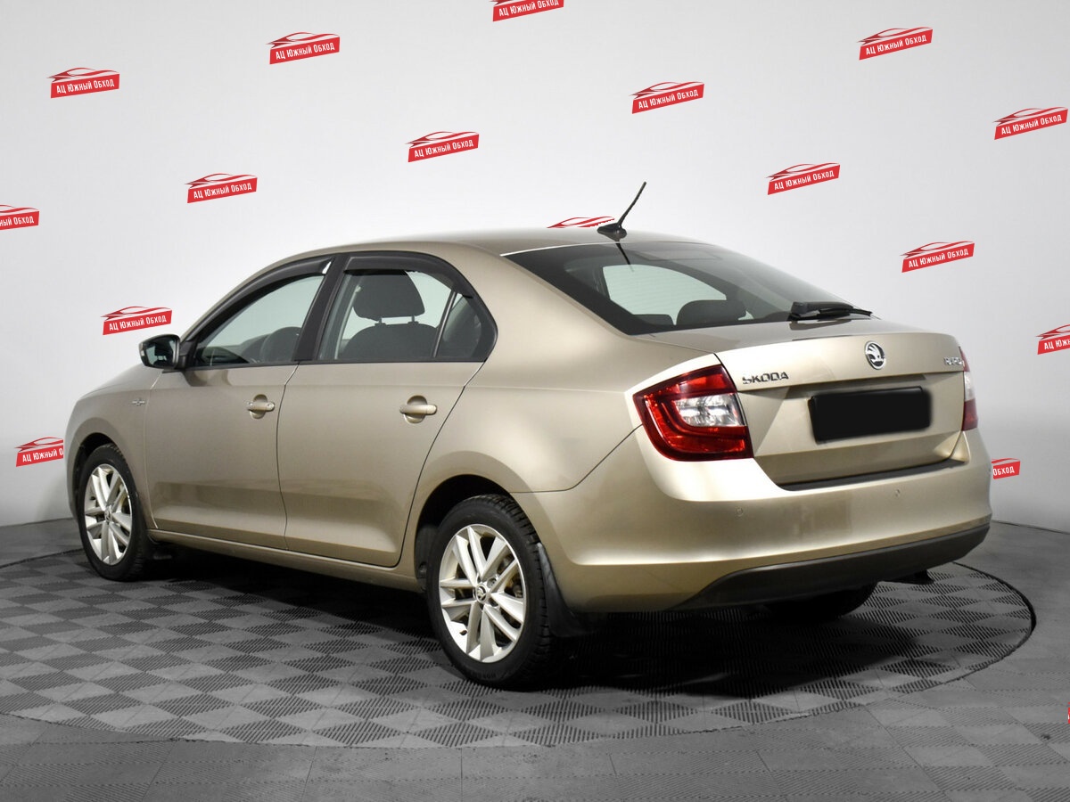 Купить Skoda Rapid с пробегом. Фото: #6