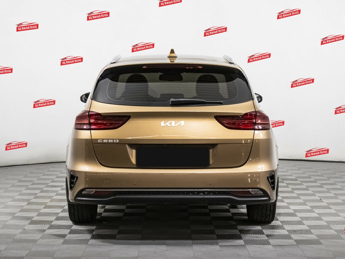 Купить Kia Ceed с пробегом. Фото: #4
