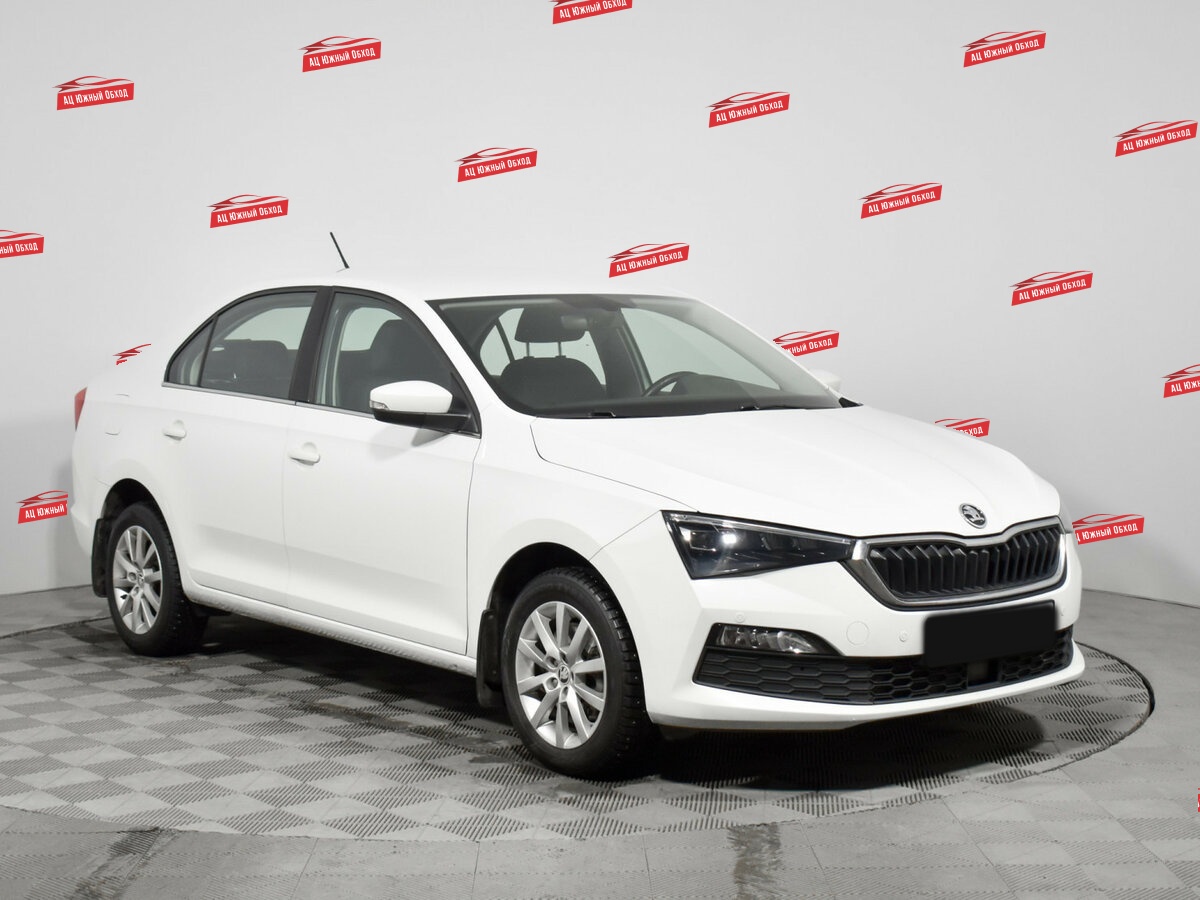Купить Skoda Rapid с пробегом. Фото: #2