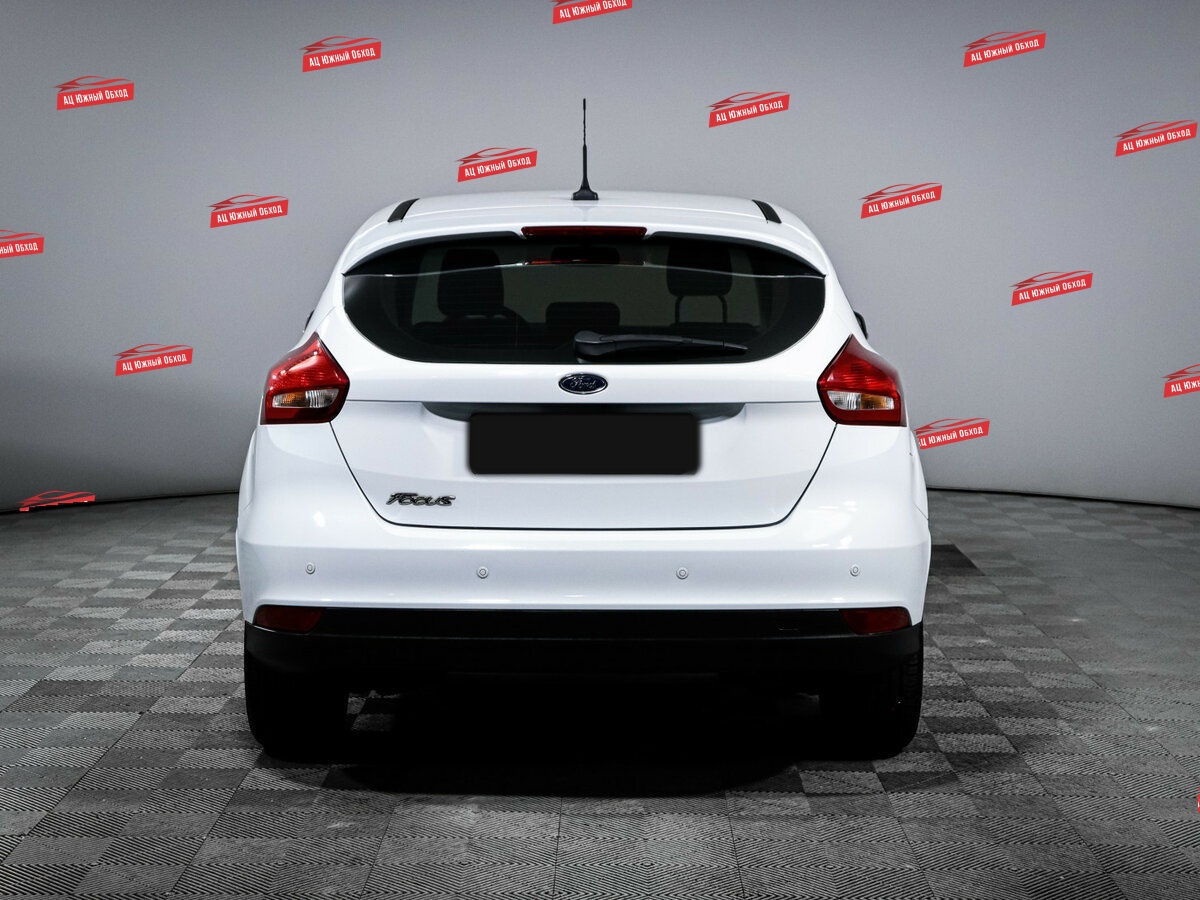Купить Ford Focus с пробегом. Фото: #4