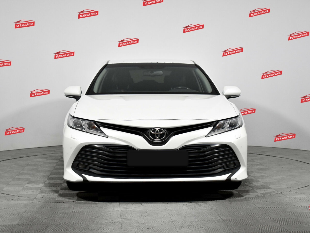 Купить Toyota Camry с пробегом. Фото: #1