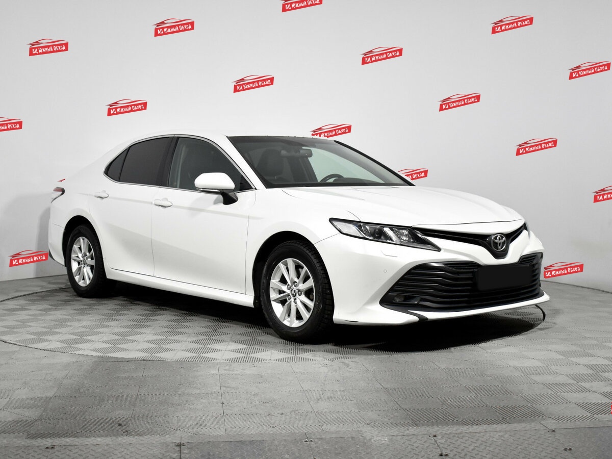 Купить Toyota Camry с пробегом. Фото: #2