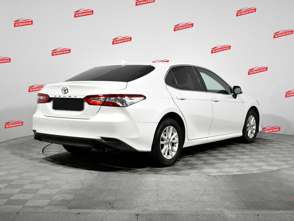 Купить Toyota Camry с пробегом. Фото: #3