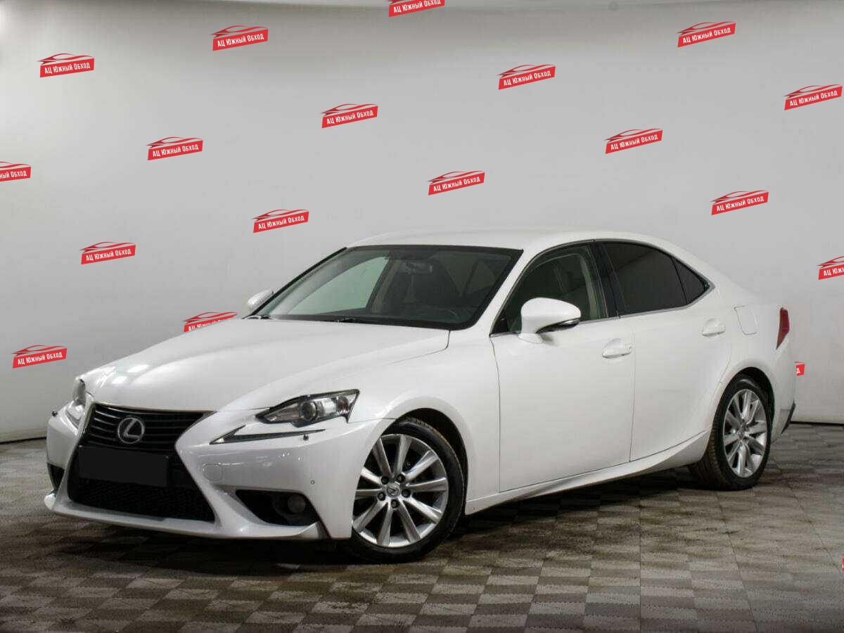 Lexus IS