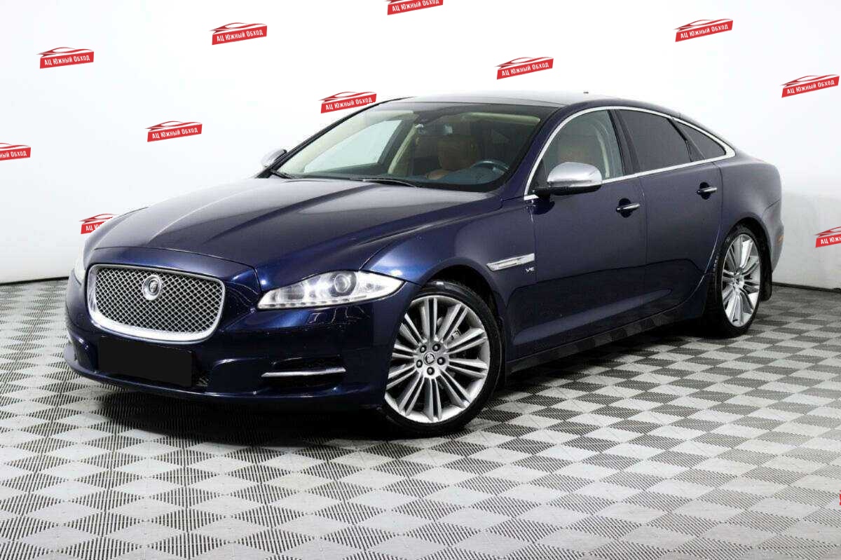 Jaguar XJ