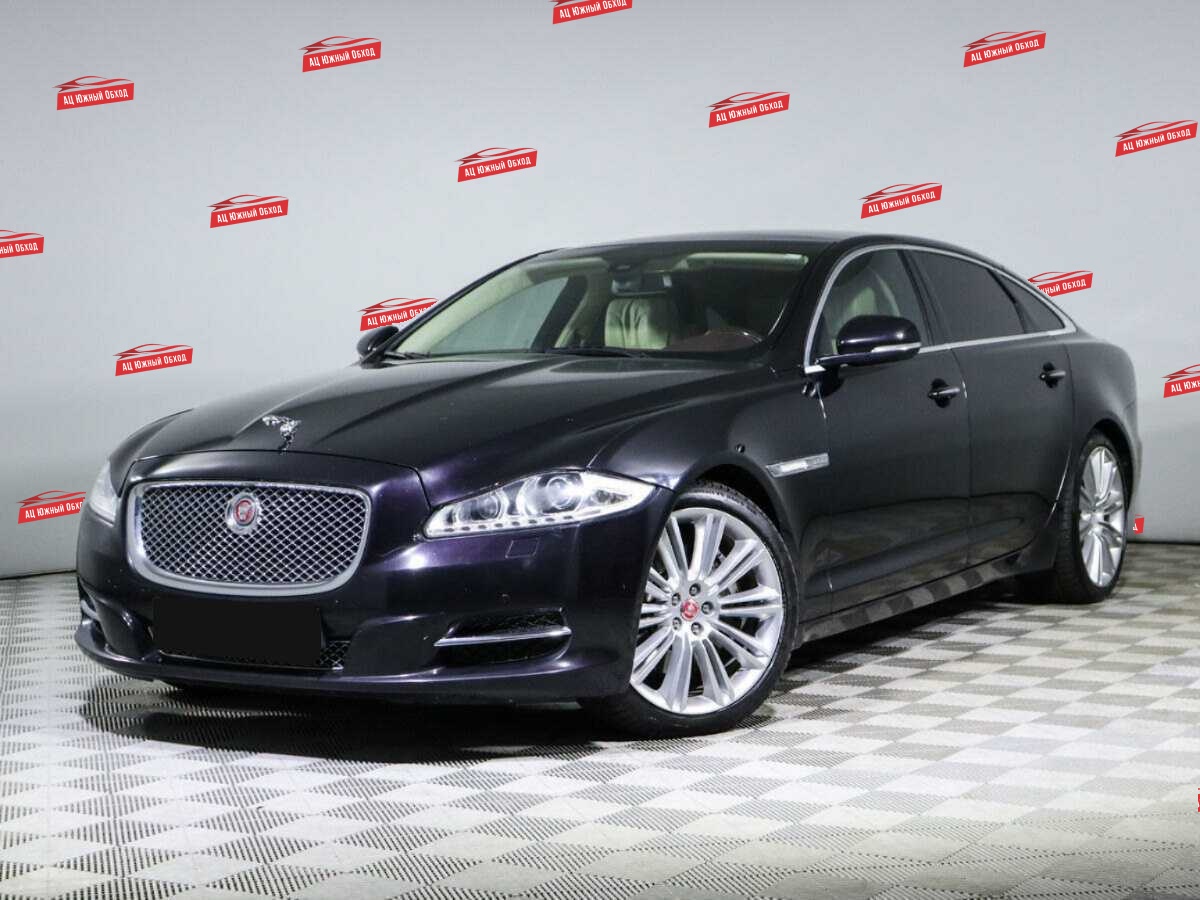 Jaguar XJ