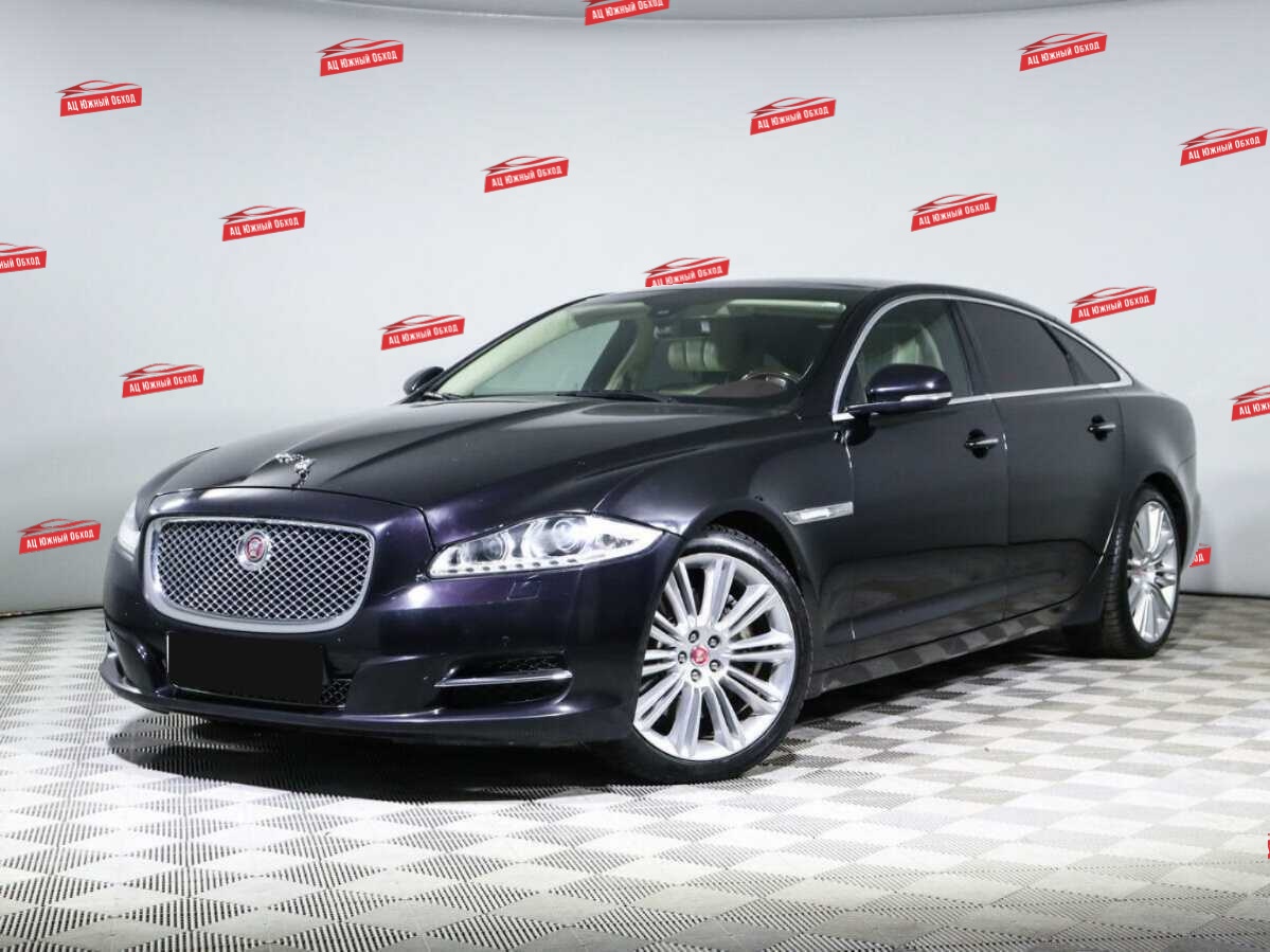 Jaguar XJ